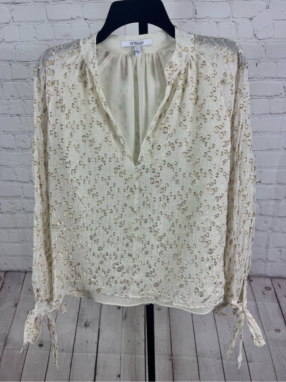10 Crosby Derek Lam Cream Gold Metallic Fil Coupé Silk Blend Blouse Size 2